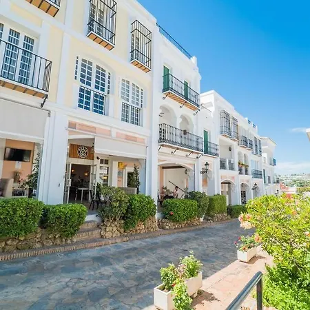 Апартаменти Aloha Pueblo Beautiful With Roof-terrace Next To Aloha Golf Марбелья