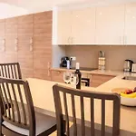 Lejlighed Aloha Pueblo Beautiful With Roof-terrace Next To Aloha Golf Marbella