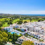 Aloha Pueblo Beautiful With Roof-terrace Next To Aloha Golf Lejlighed Marbella