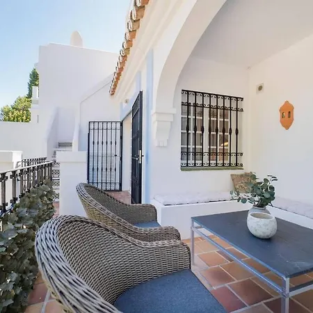 Aloha Pueblo Beautiful With Roof-terrace Next To Aloha Golf Apartman Marbella